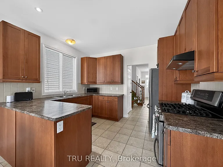 200 Celtic Ridge Cres — Photo 14