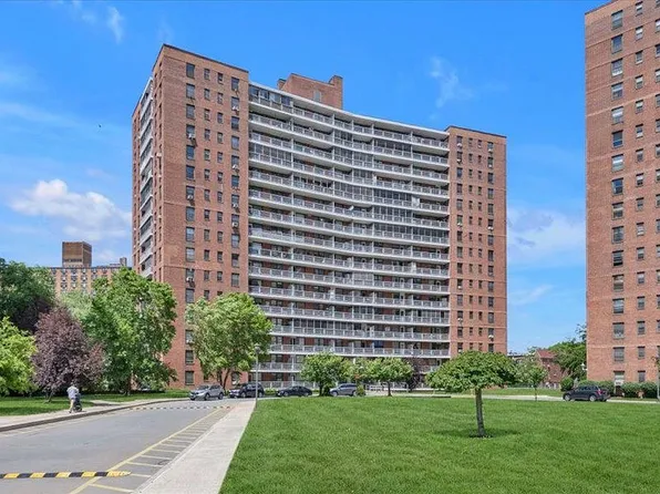 61-25 98th St #10J, Rego Park, NY 11374
