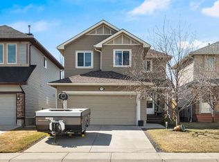 773 N Luxstone Lndg SW, Airdrie, AB T4B 3K9