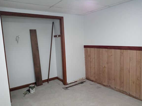 5th image of 309 Civic Center Drive