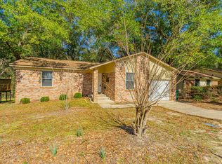 571 Woodlow Rd, Niceville, FL 32578