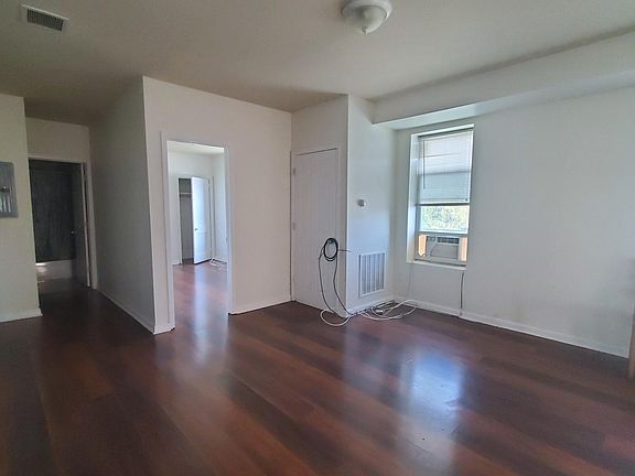 5th image of 4510 N Broad St #3