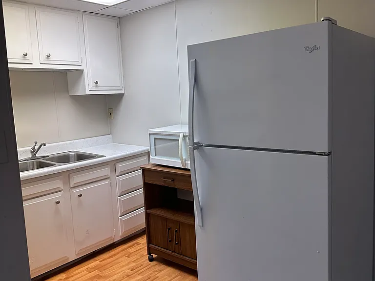 523 Washington Ave #1 — Photo 3
