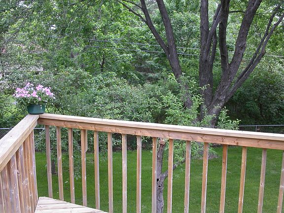 Private woodsy view from deck!