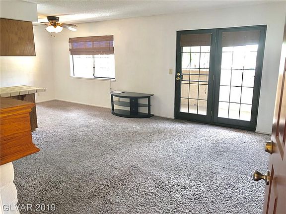 2nd image of 4310 Sanderling Cir Unit 100
