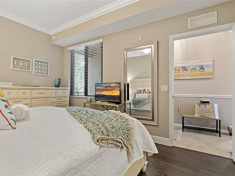 7015 River Hammock Dr #306 — Photo 15