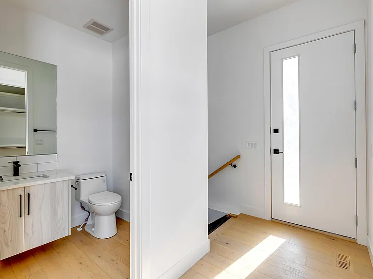2144 51st Ave SW — Photo 35