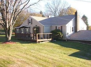 2867 Darlington Rd, Beaver Falls, PA 15010