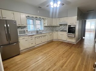 5011 S Tripp Ave, Chicago, IL 60632