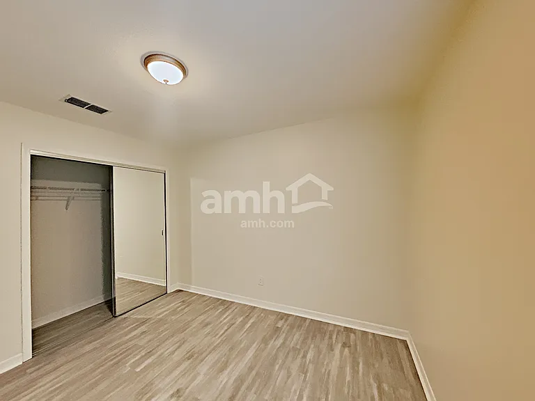 1694 Ashwood Cir — Photo 14