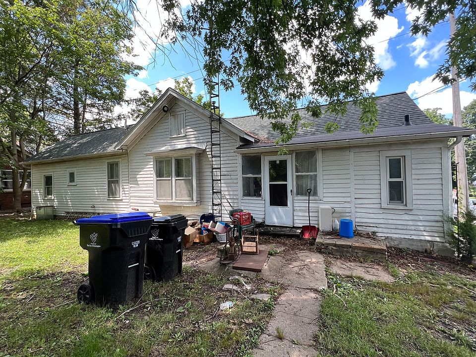 2nd image of 803 E Lincoln St