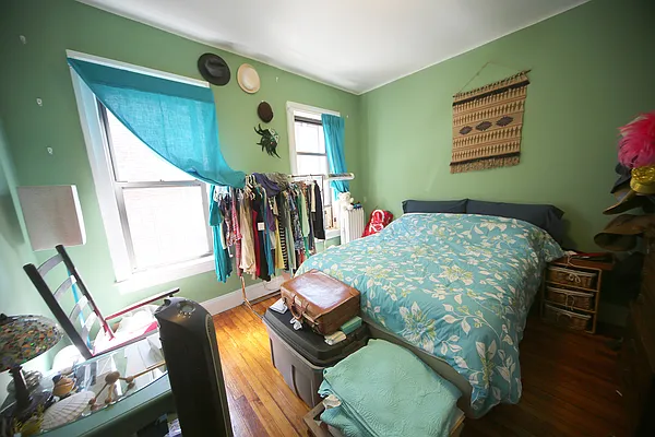 Rented by Metropolitan Realty | media 19