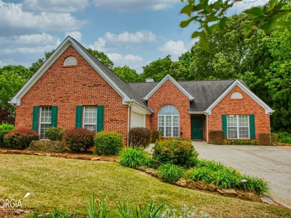 6123 Portsmouth Dr, Flowery Branch, GA 30542