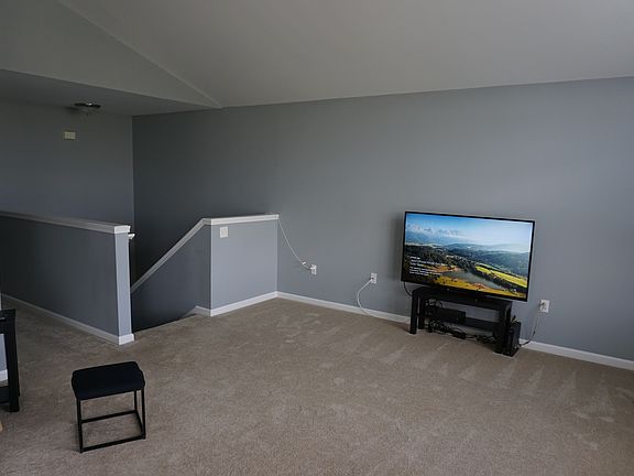 4th image of 47560 Pembroke Dr