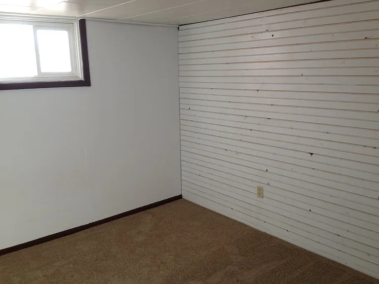 2102 East 17th Street — Photo 4