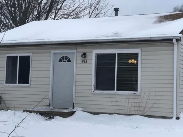 1918 W Miller Rd, Lansing, MI 48911