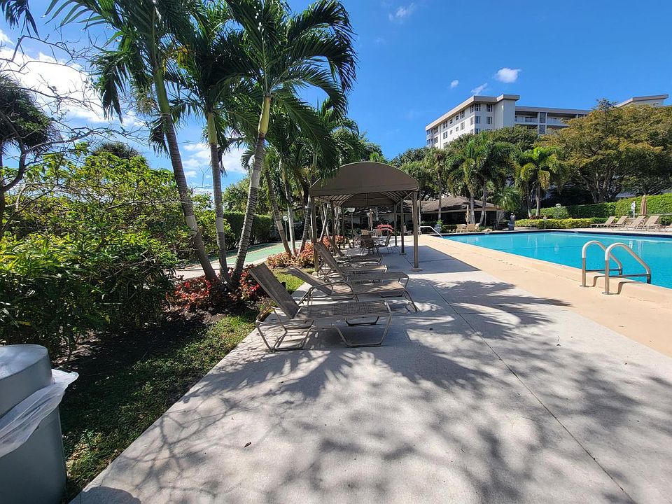 1st image of 3510 Oaks Way #405-405-40