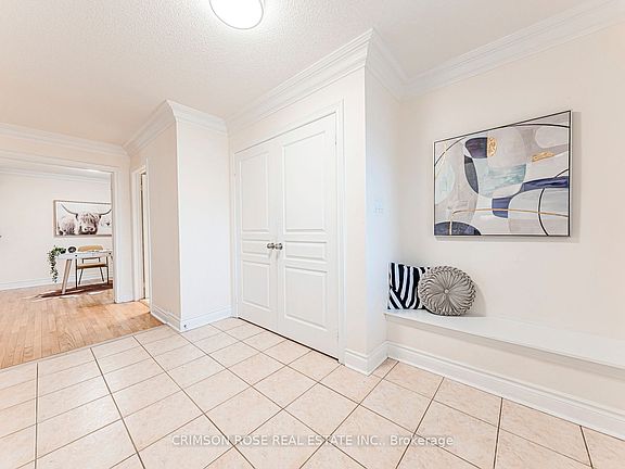 4th image of 489 Ravineview Way