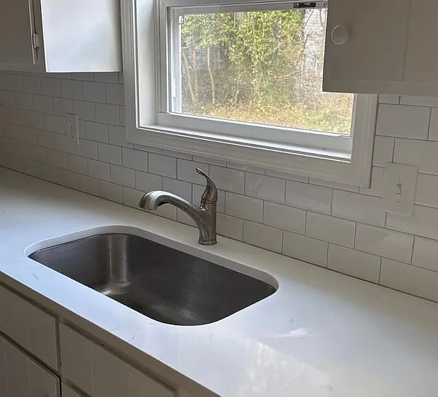 3921 Grand Ave — Photo 9