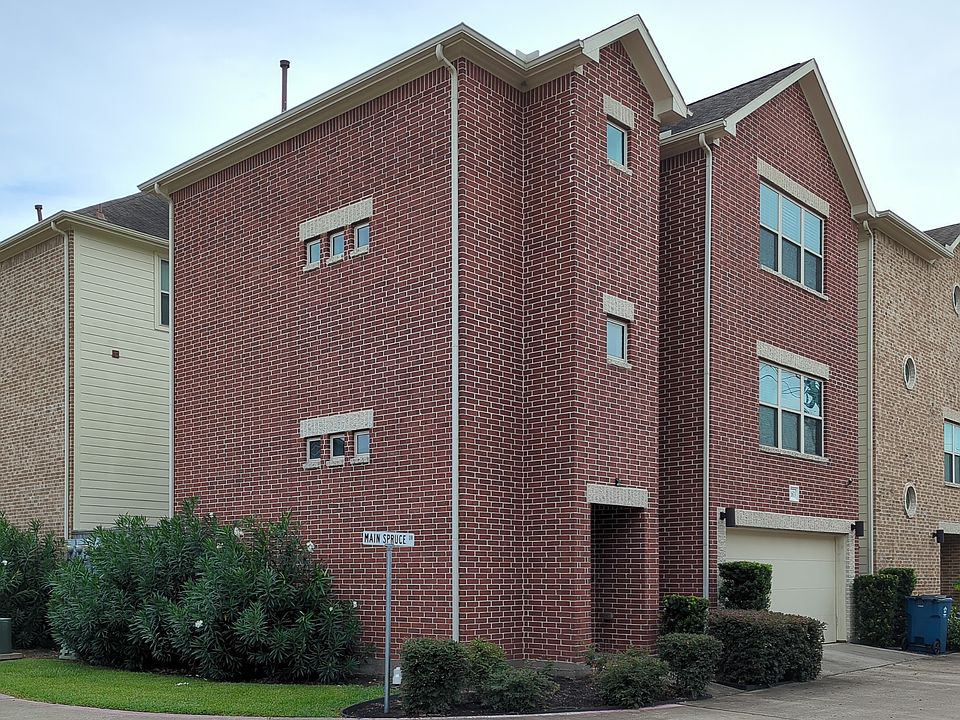 View from the intersection of Main Sycamore Dr and Main Spruce Dr.