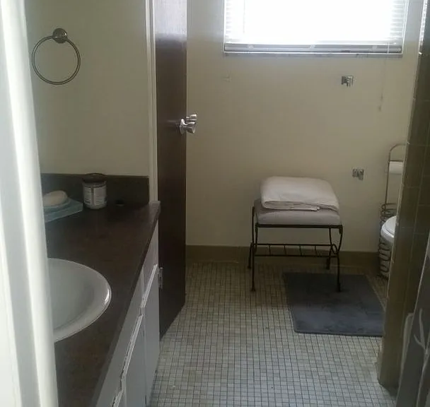 919 N Main St — Photo 8