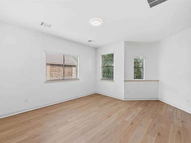 3831 Sapphire Loop — Photo 28