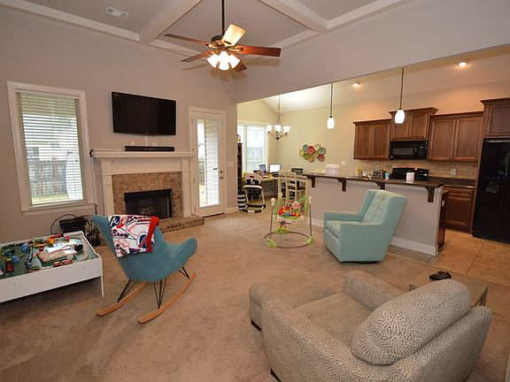 3rd image of 153 Sourwood Ln
