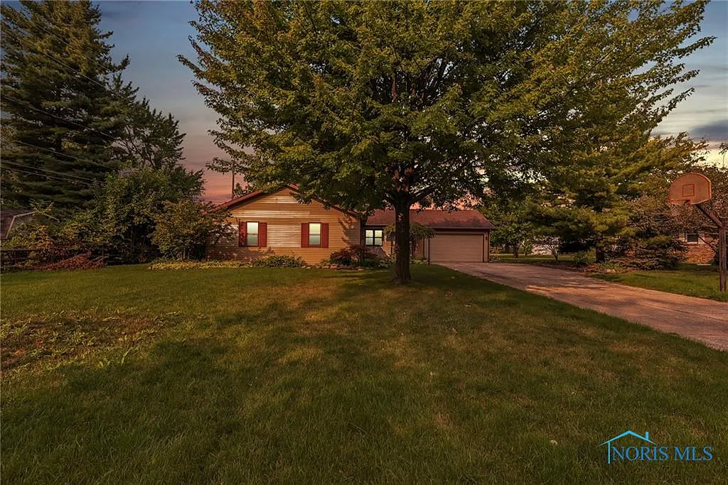 499 Pauly Dr photo 1