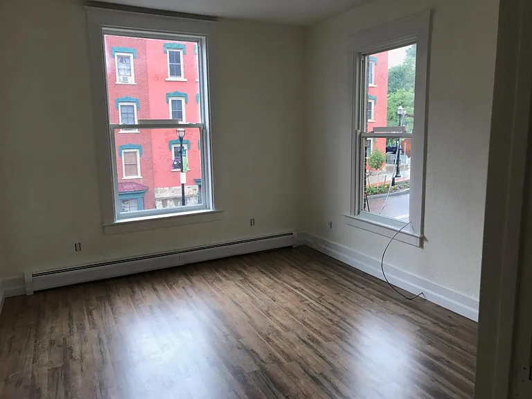 14 Lake St #2 — Photo 8