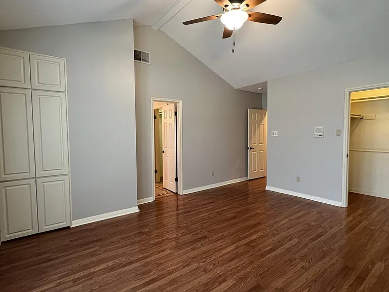 19215 Tanoan — Photo 21