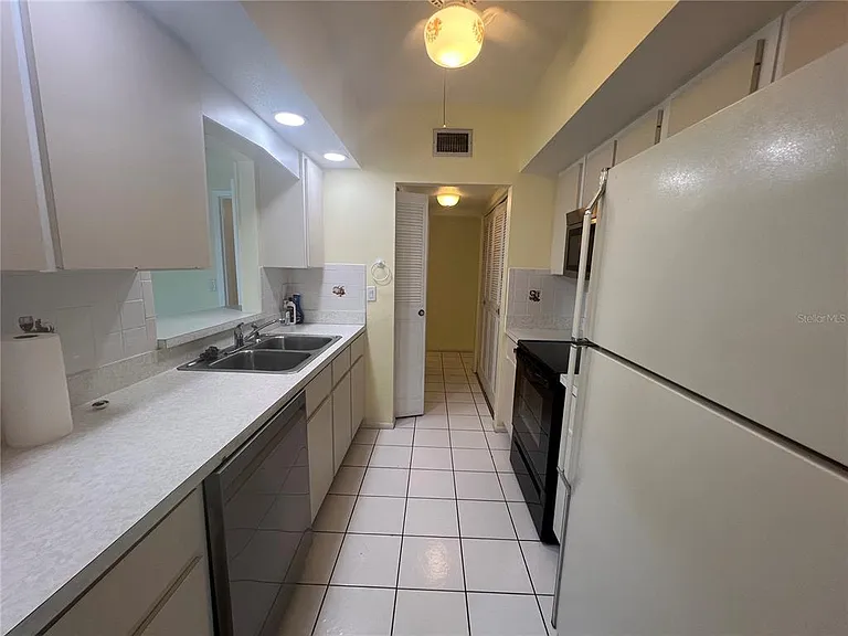167 Easton Dr NW — Photo 8
