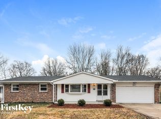 4850 Evelynaire Dr, Florissant, MO 63033