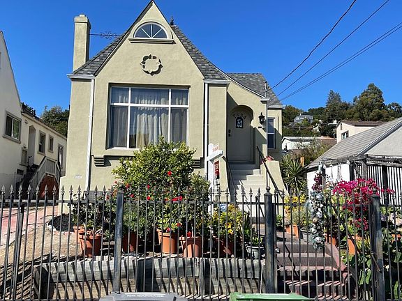 3rd image of 7534 Ney Ave