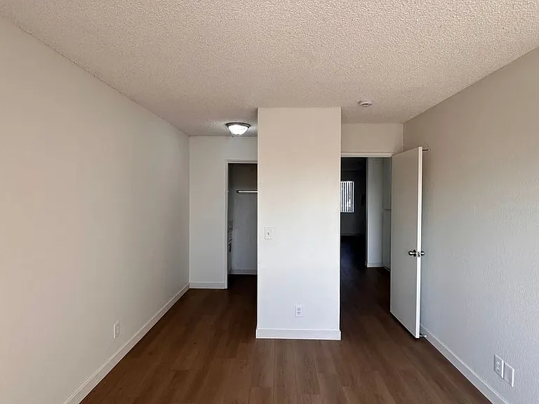 4513 W 115th St — Photo 12