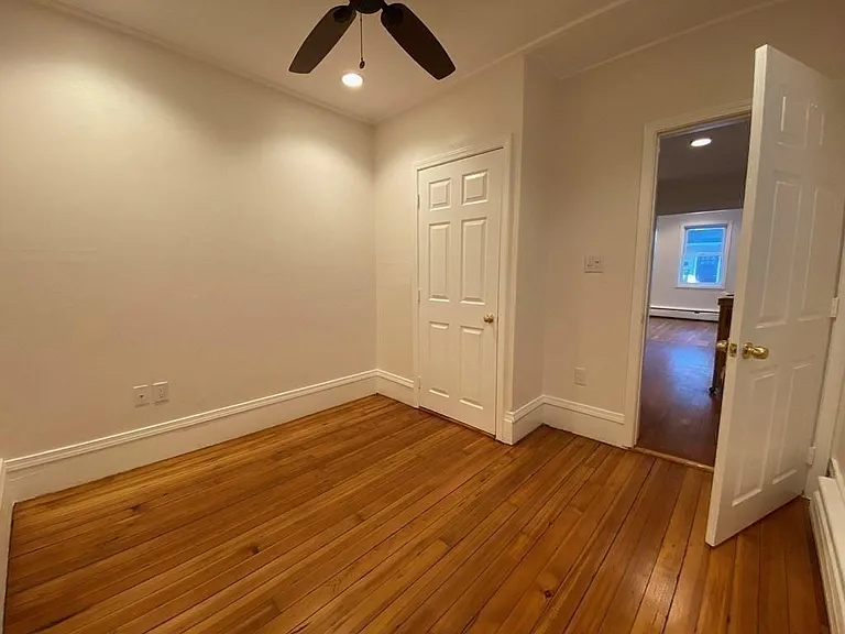 22 Carlton St #1 — Photo 9