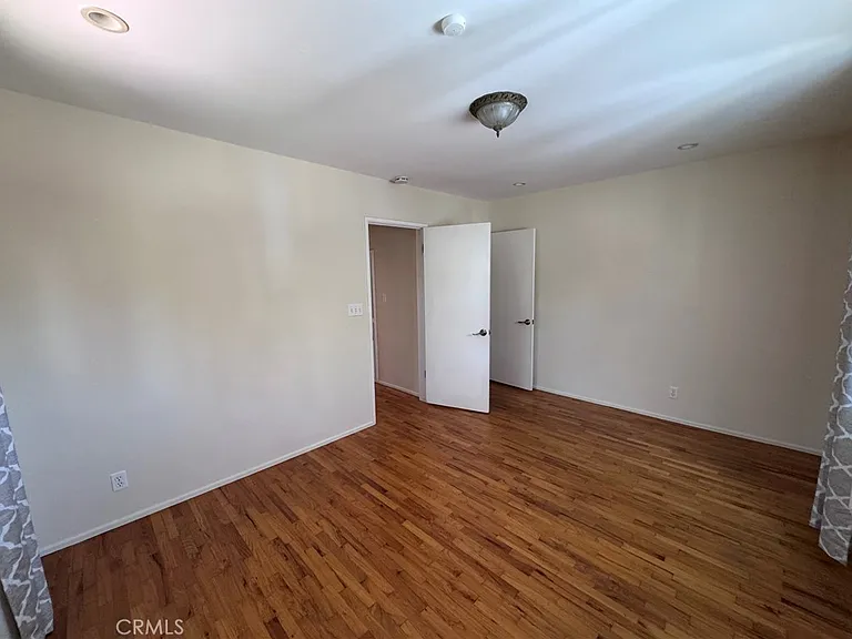 1821 Glenneyre St — Photo 13