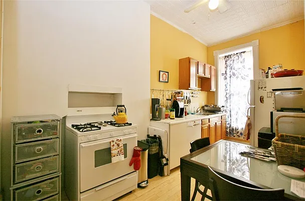 Rented by R New York | media 23