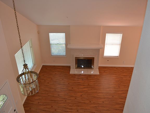 3rd image of 118 Ball Dr