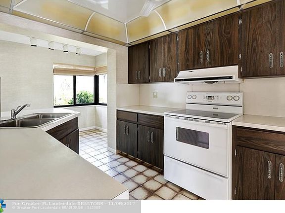 5th image of 1483 NE 63rd St