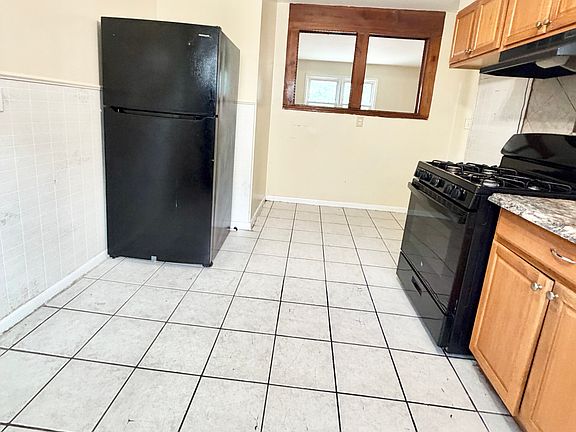 2nd image of 1105 Ella T Grasso Blvd #2L