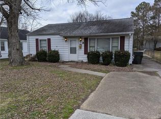9 Murray Ave, Hampton, VA 23666
