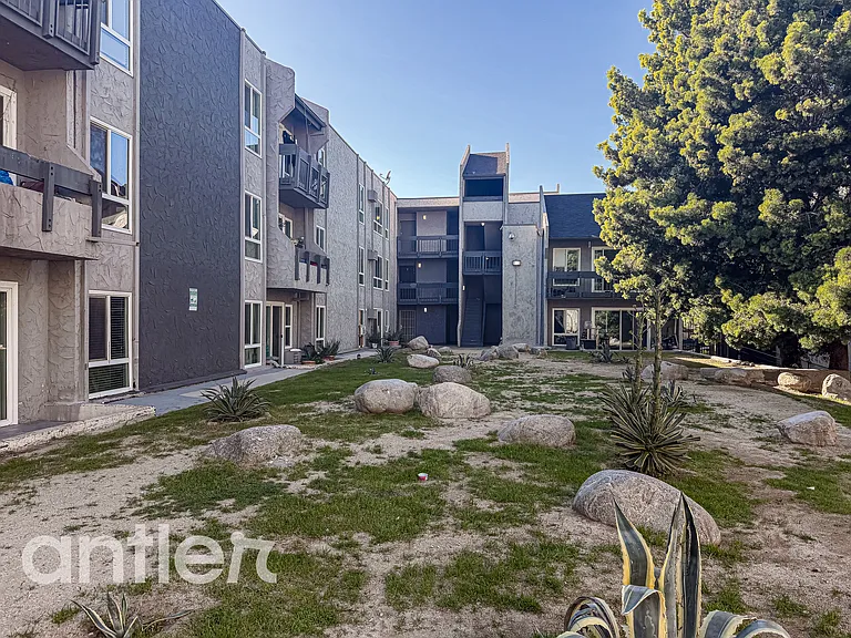 9011 Tobias Ave #A140 — Photo 16