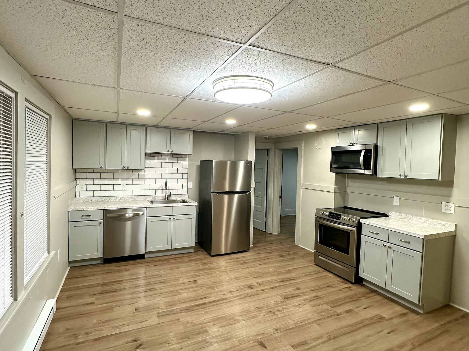 2 bed, 872 sqft, $1,650 — Photo 1