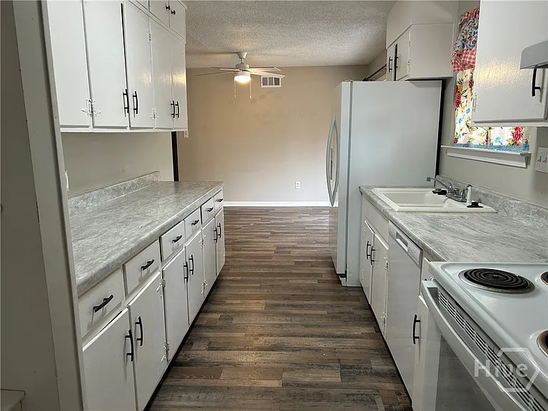 321 Sharondale Rd — Photo 7