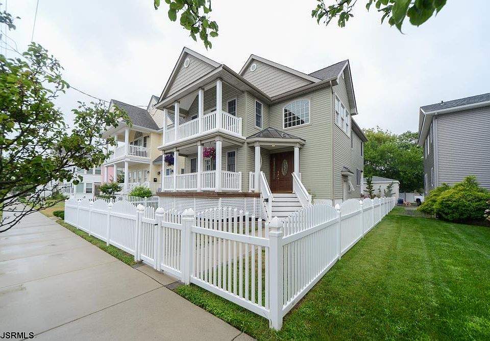 1st image of 119 Bay Ave