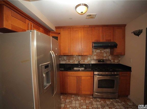 4th image of 8510 Elmhurst Ave APT 3C