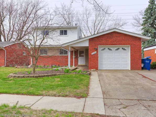 28733 Newport Dr, Warren, MI 48088
