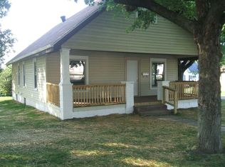 101 E Sycamore St, Petersburg, IN