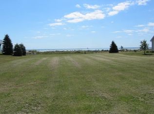 240 Hathaway Dr, Kewaunee, WI 54216