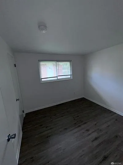 1336 Maplegrove Dr — Photo 11